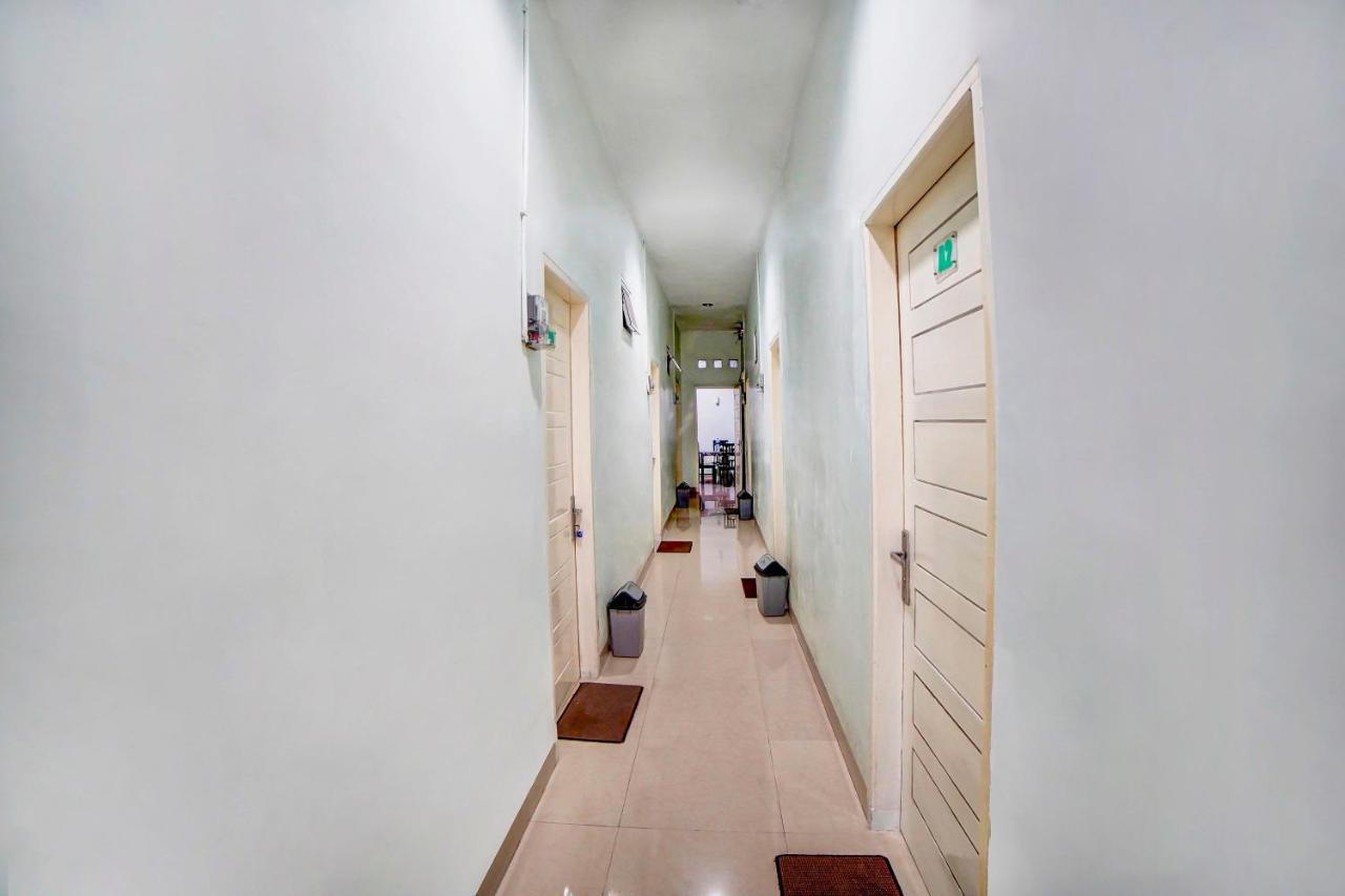 Oyo 91170 Ayahanda Residence Медан Экстерьер фото