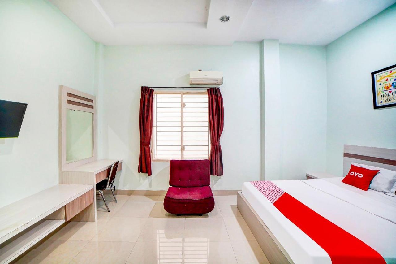 Oyo 91170 Ayahanda Residence Медан Экстерьер фото