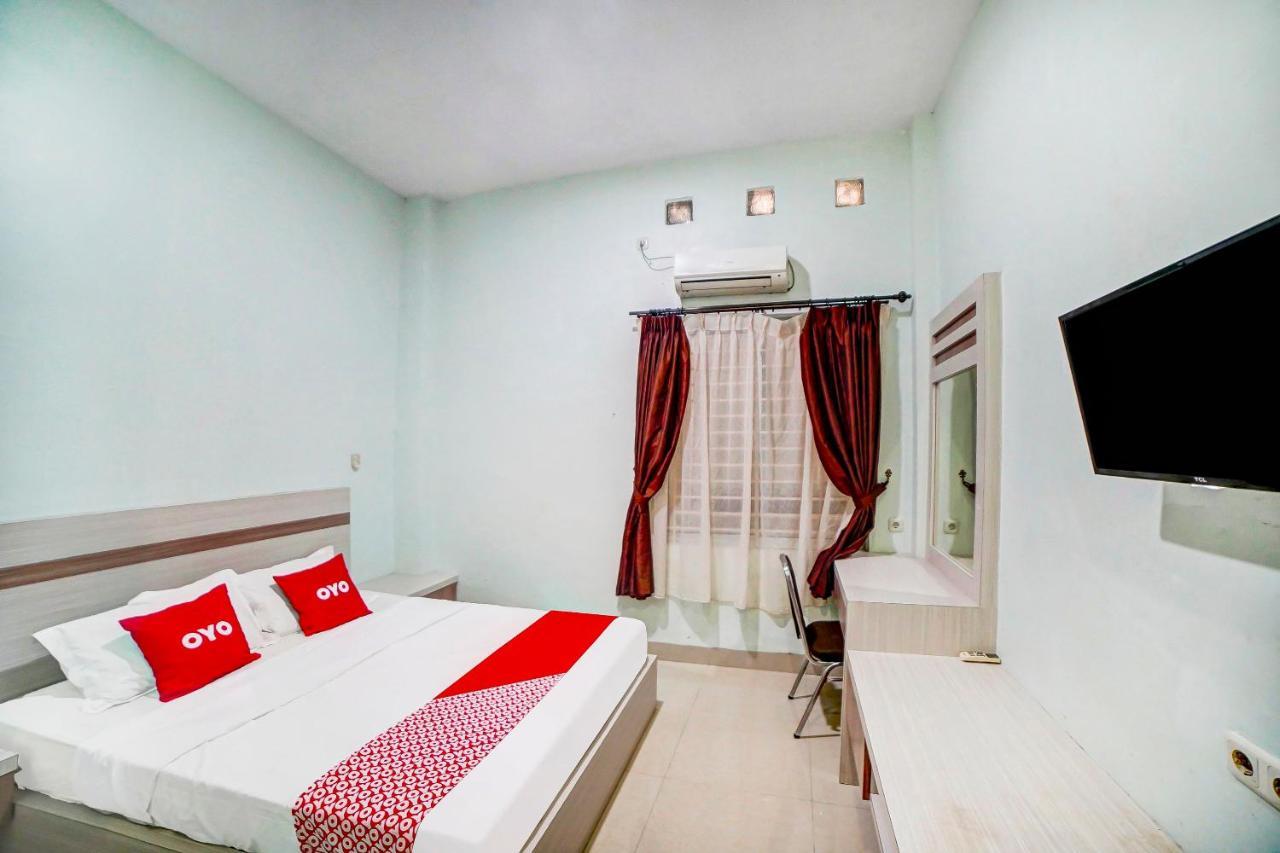 Oyo 91170 Ayahanda Residence Медан Экстерьер фото